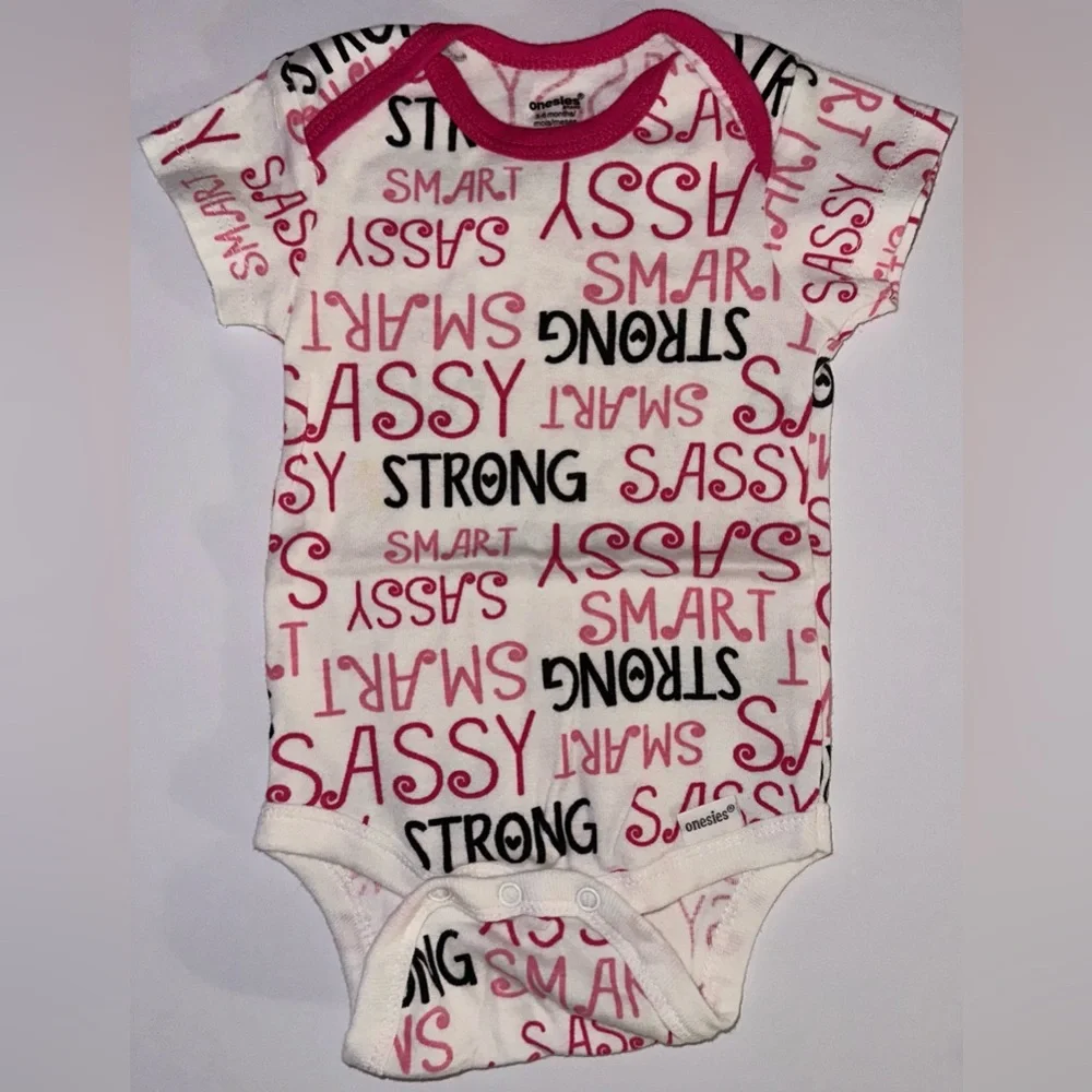 5‎ Piece Gerber Onesie Brand Baby Girl Bodysuits Size 3-6mo